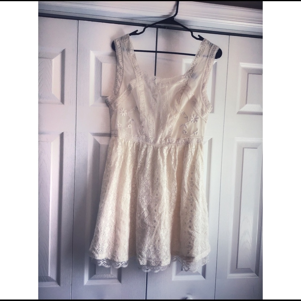 Forever 21 Lace Dress